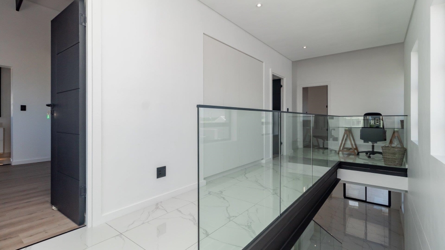 3 Bedroom Property for Sale in Sandown Western Cape